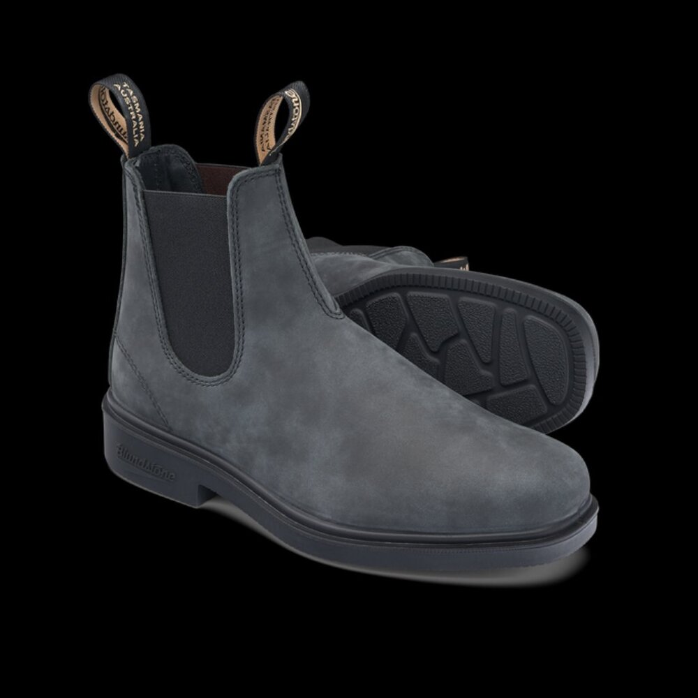 Blundstone Chisel Toe Dress Boots in Rustic Black